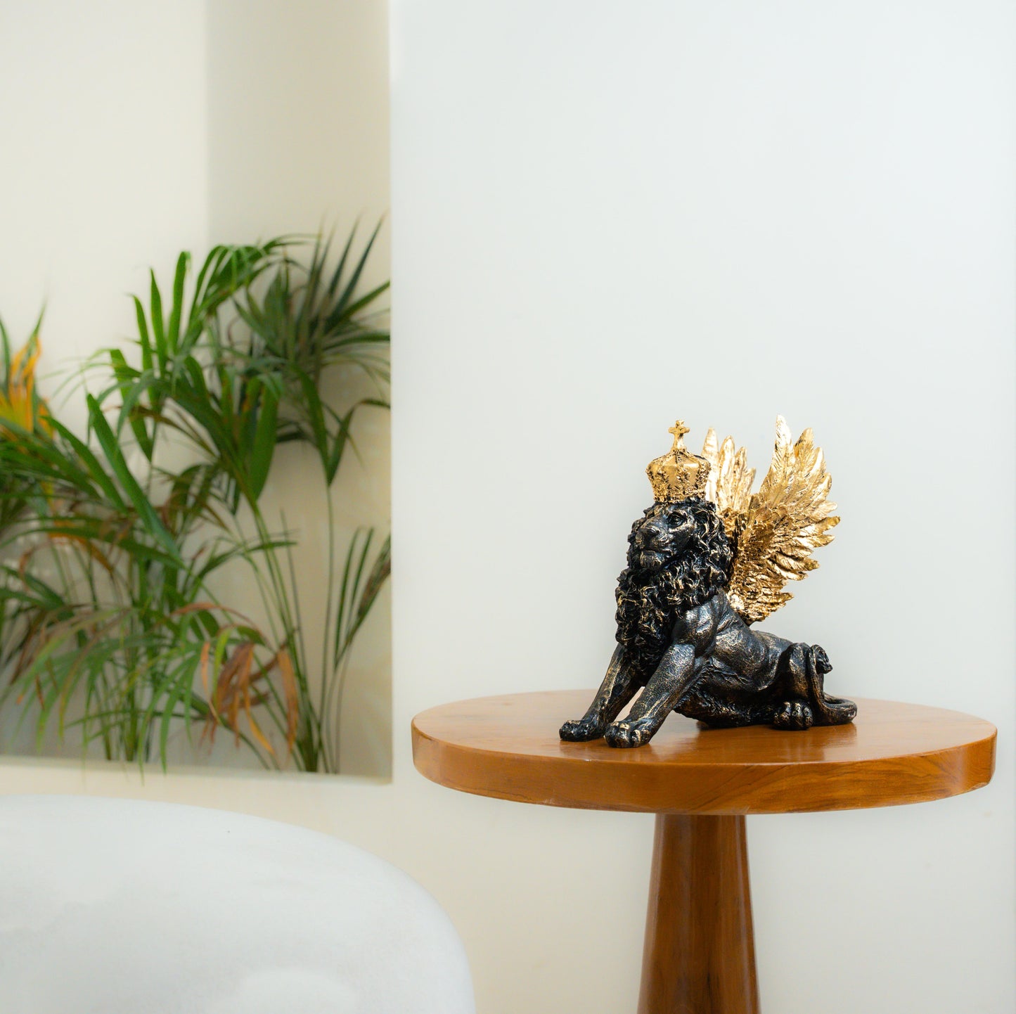 Winged lion spirit decor