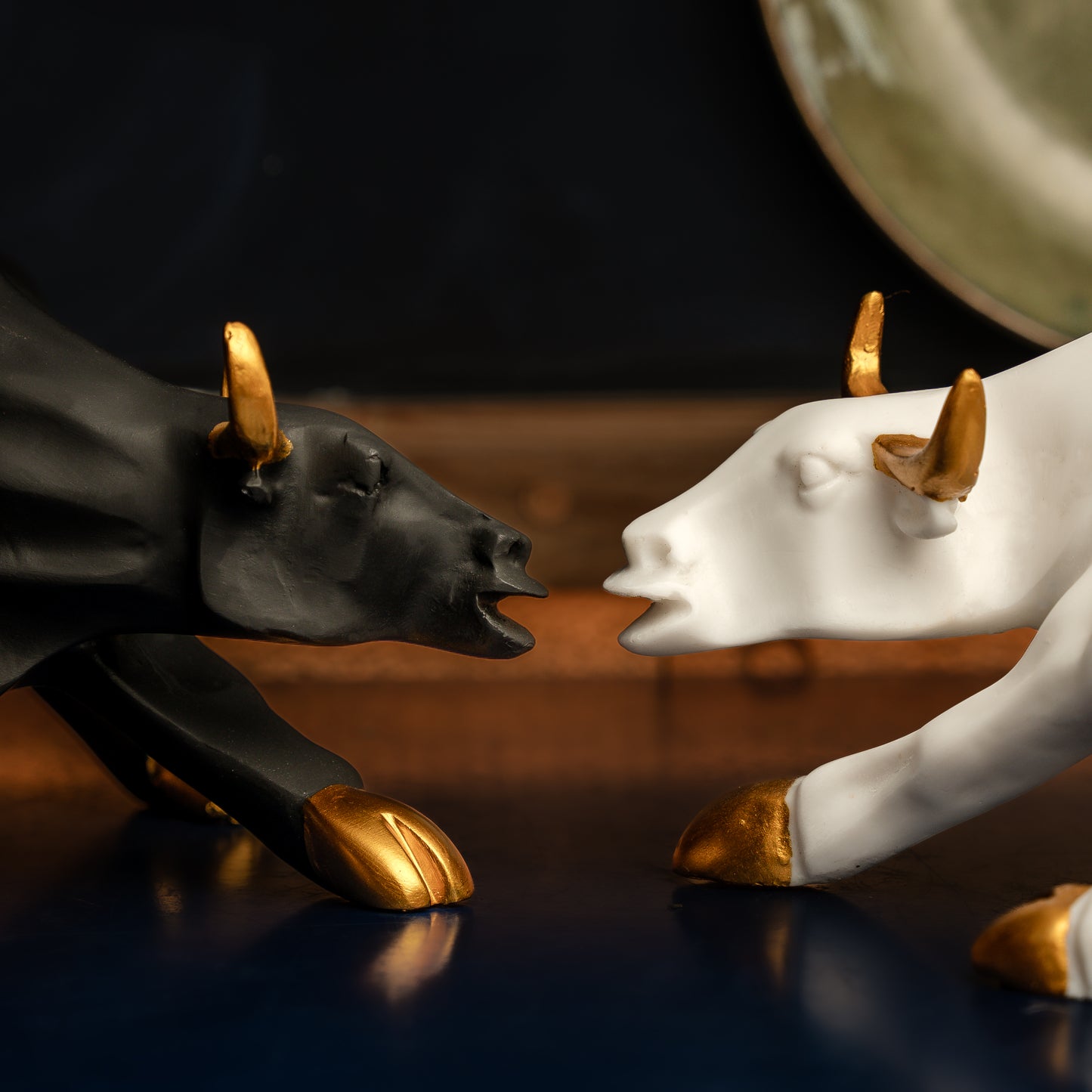 Fengshui Charging Bull- The opportunist ( Attracts Wealth and Big opportunities).