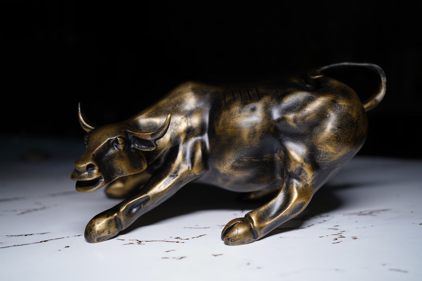Fengshui Charging Bull- The opportunist(Attracts Wealth and Big opportunities)